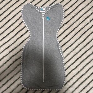 Love to Dream Gray Swaddle Size small 1.0 TOG